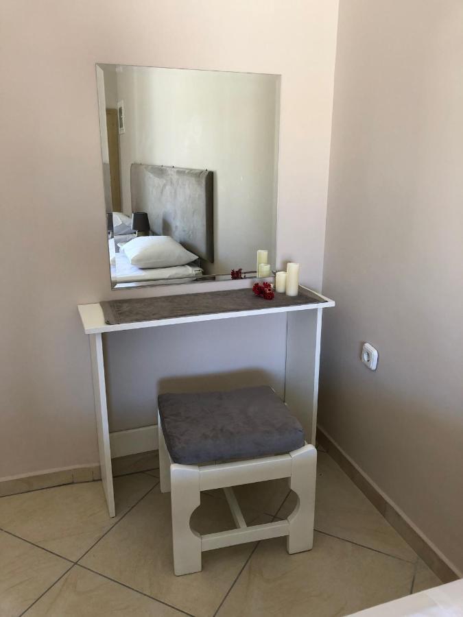 Petros Rooms & Apartments リクスリオン エクステリア 写真