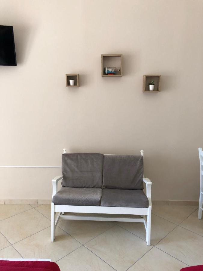 Petros Rooms & Apartments リクスリオン エクステリア 写真